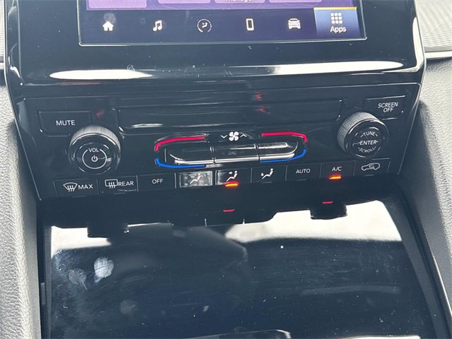 Used 2024 Jeep Grand Cherokee Laredo image 33