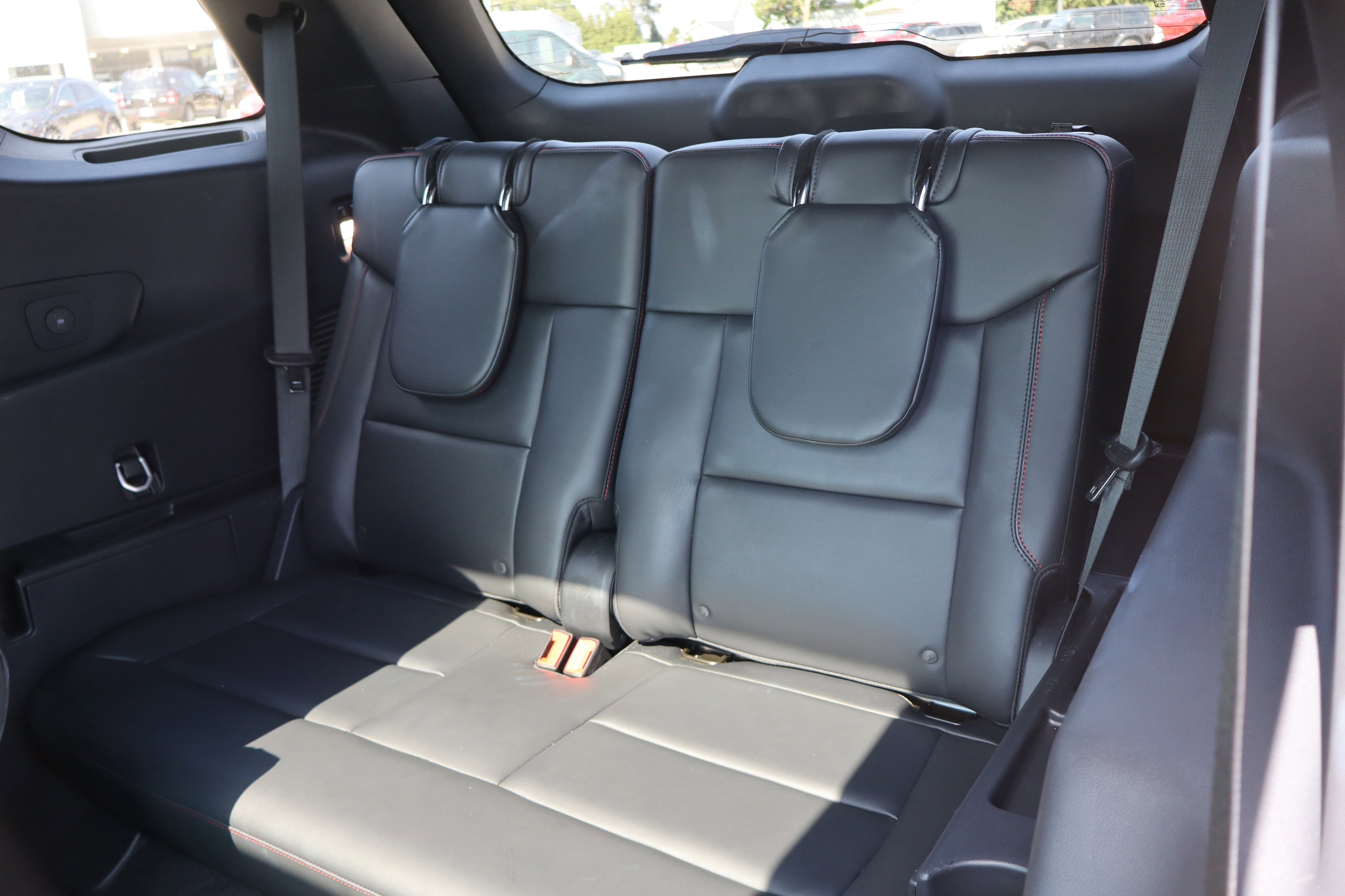 Used 2025 Ford Explorer ST image 12