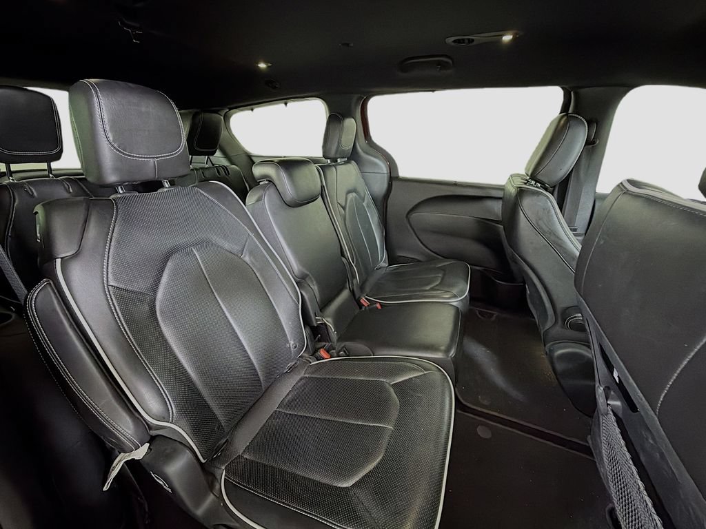 Used 2019 Chrysler Pacifica Limited w/ Advanced Safetytec Group FWD image 29