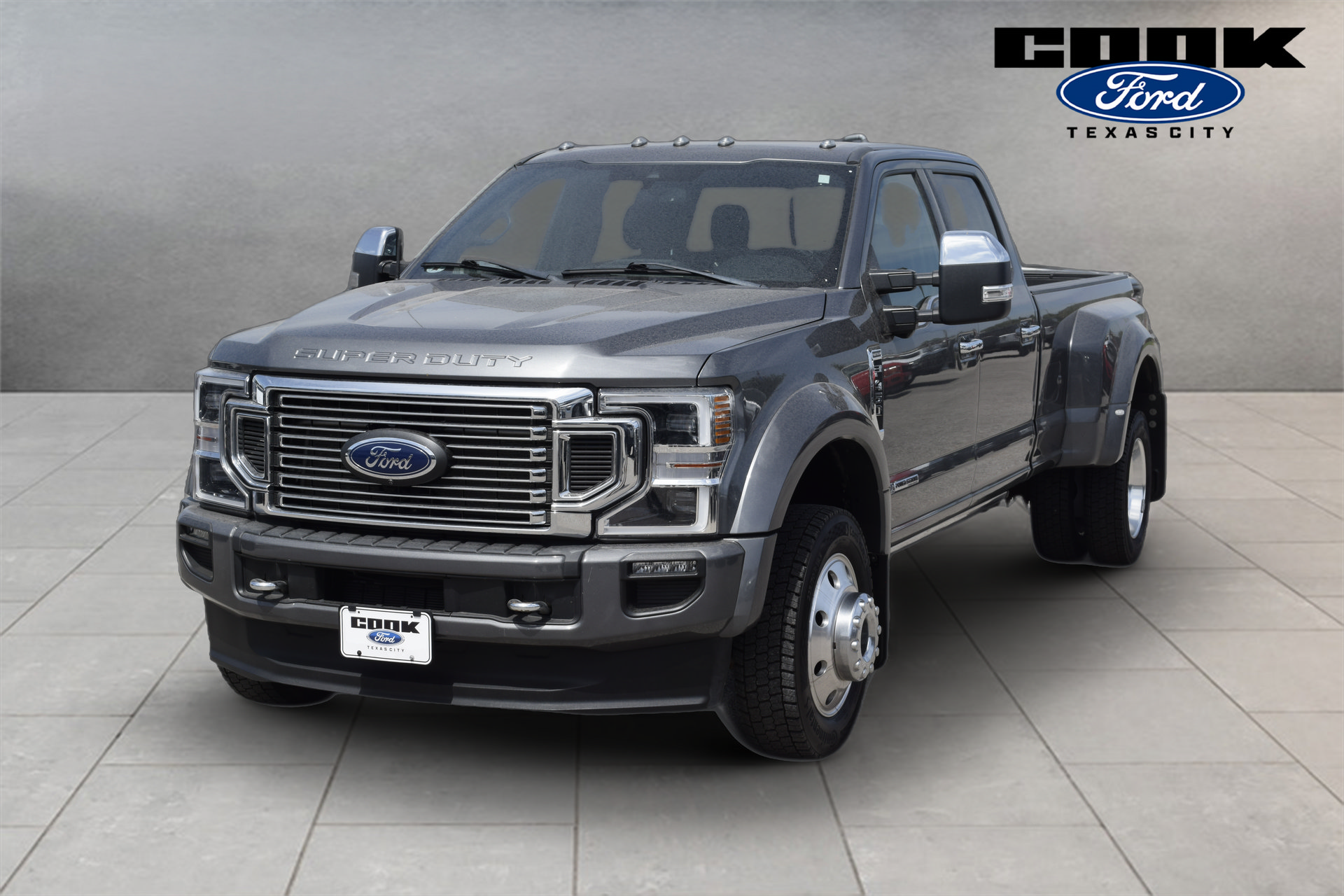 Used 2022 Ford F450 Platinum w/ FX4 Off-Road Package AWD/4WD image 1