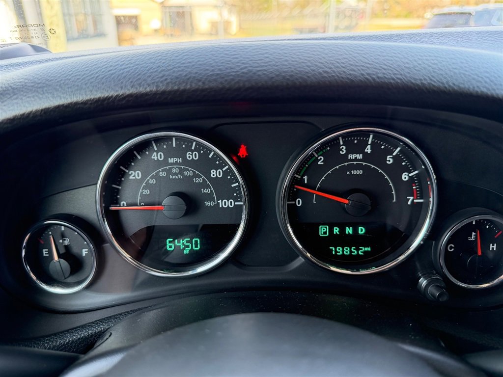 Used 2016 Jeep Wrangler Unlimited Sahara image 18