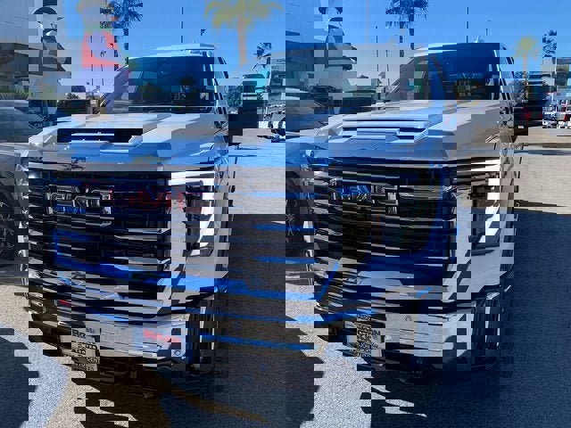 New 2026 GMC Sierra 2500 SLT w/ SLT Premium Package image 3