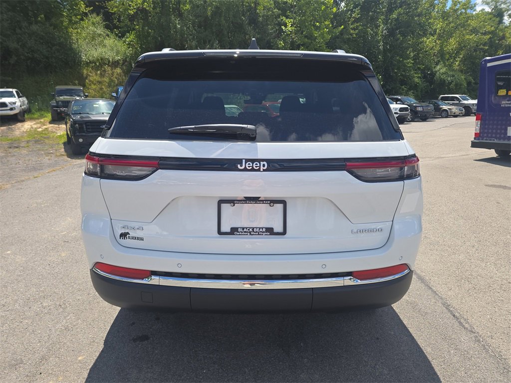 New 2025 Jeep Grand Cherokee Laredo X w/ Luxury Tech Group I image 5