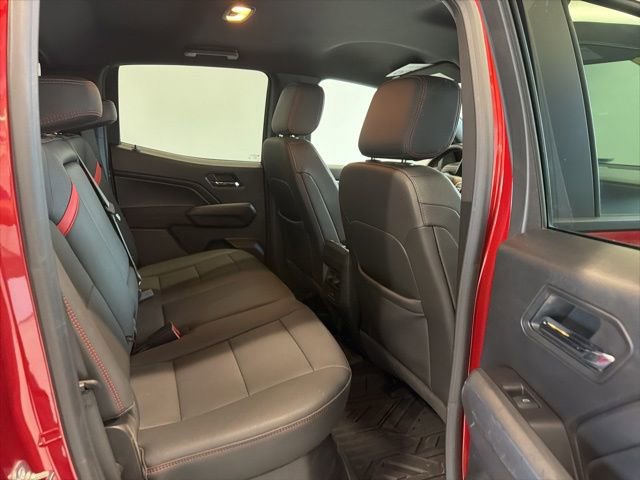 Used 2025 Chevrolet Colorado Z71 w/ Technology Package AWD/4WD image 40