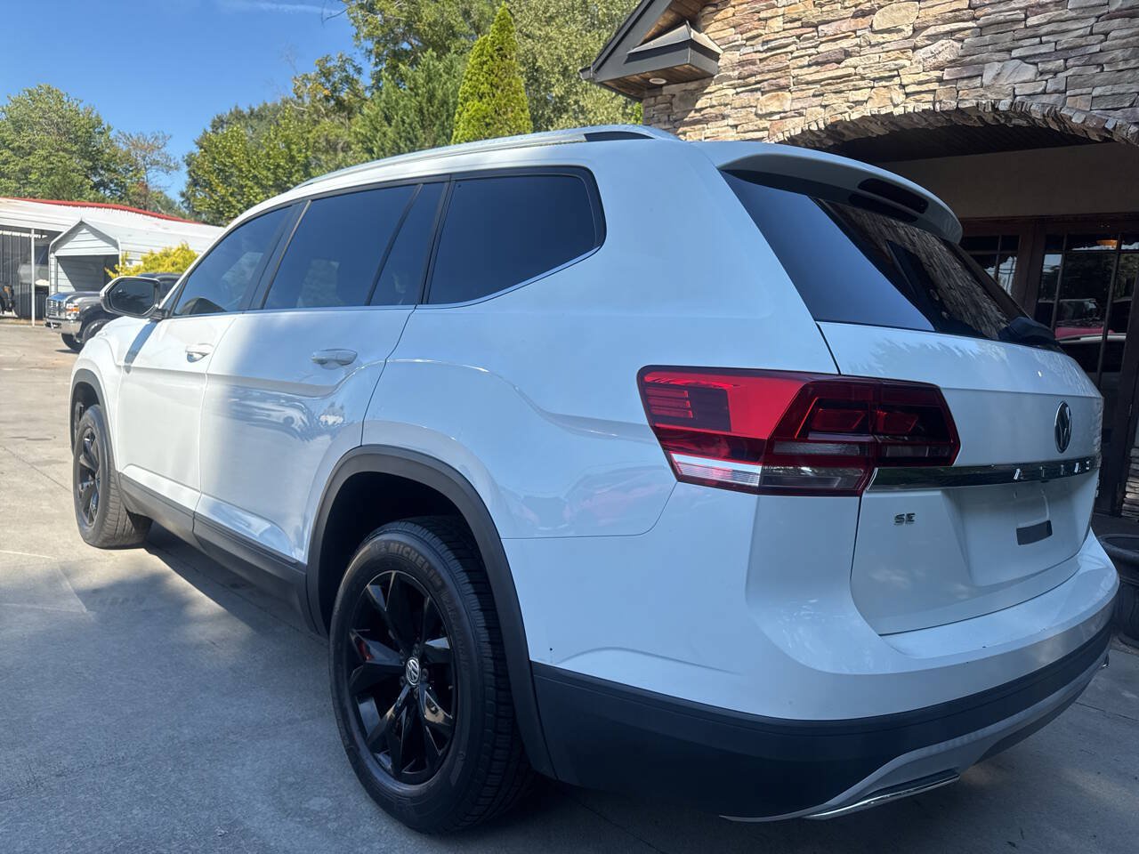 Used 2018 Volkswagen Atlas SE AWD/4WD image 3