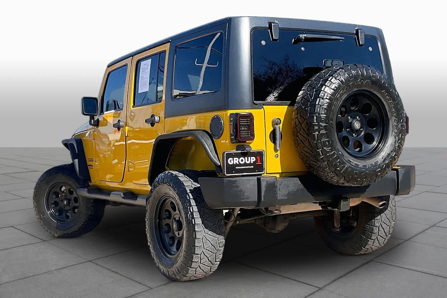 Used 2015 Jeep Wrangler Unlimited Sport w/ Quick Order Package 24S AWD/4WD image 12