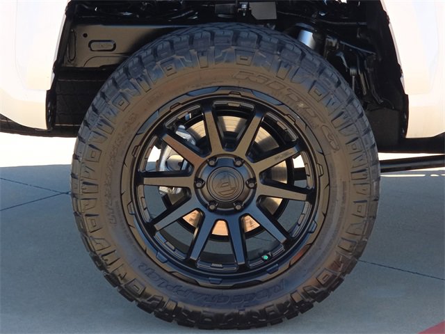 Used 2025 Toyota Tacoma TRD Sport image 9