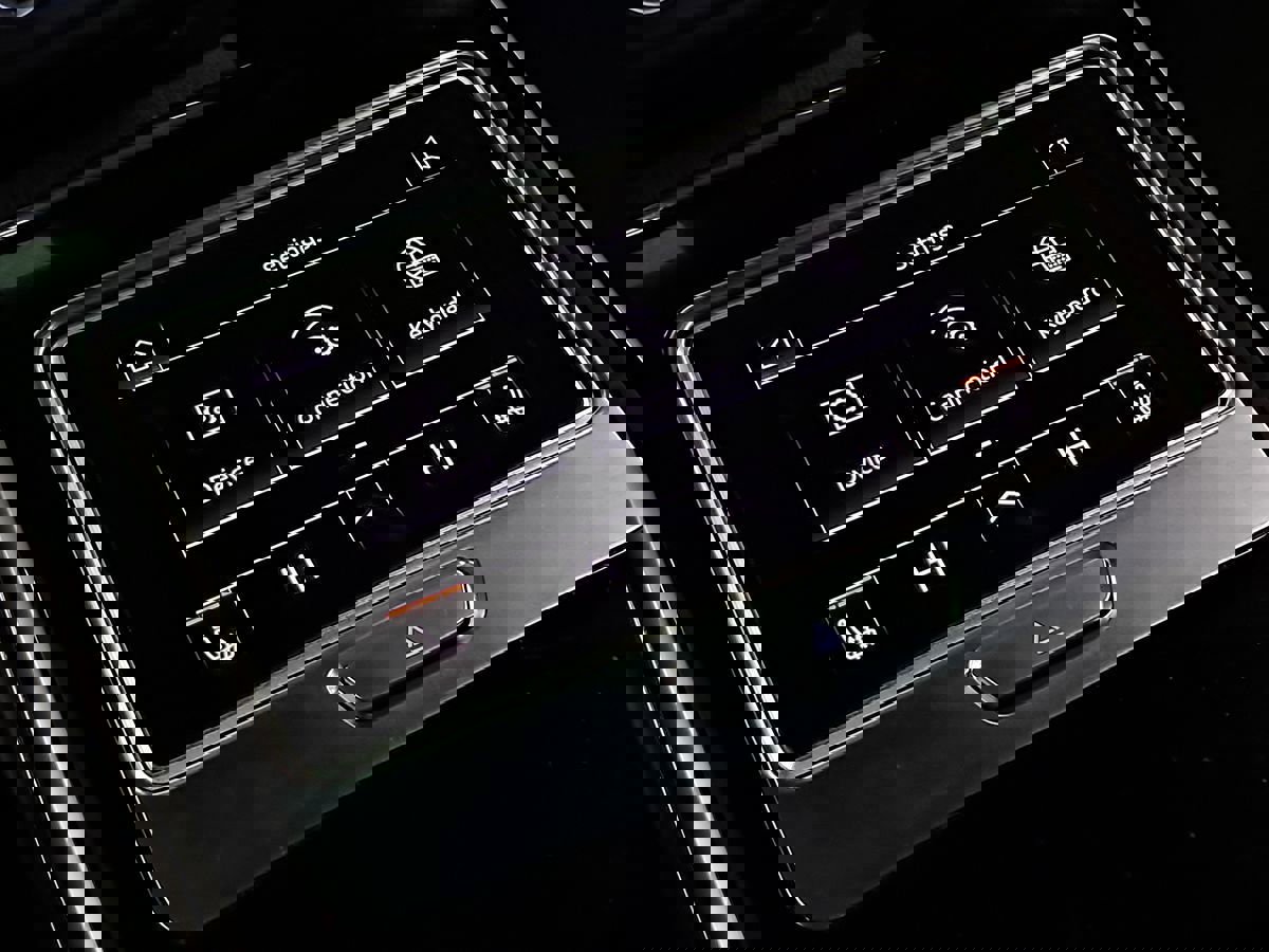 Used 2021 Audi A8 L 4.0T w/ Executive Plus Package image 60