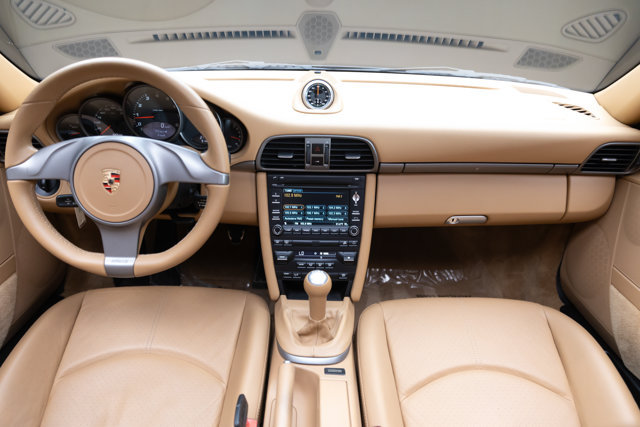 Used 2010 Porsche 911 Carrera RWD image 3