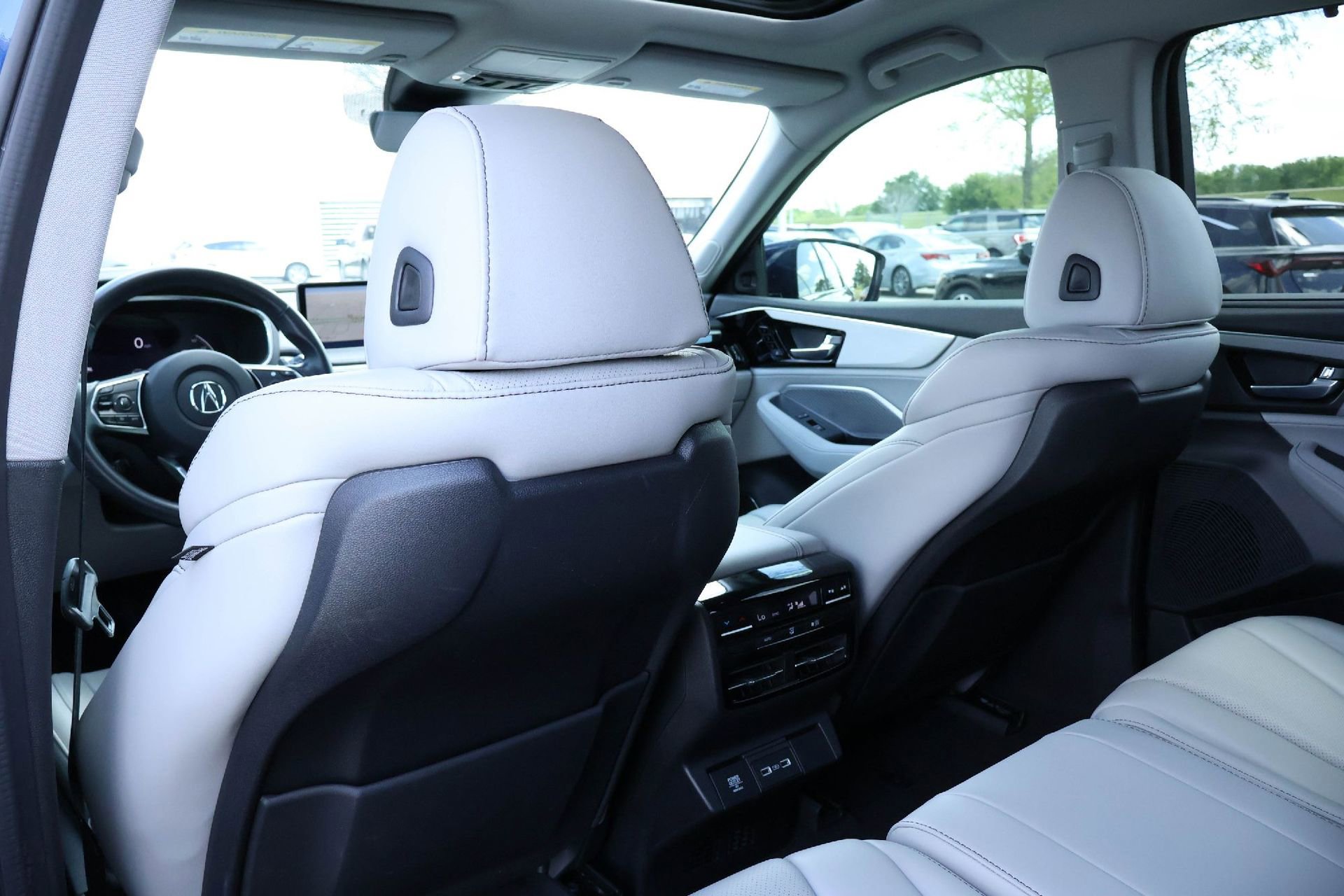 Certified 2023 Acura MDX FWD w/ Technology Package image 12