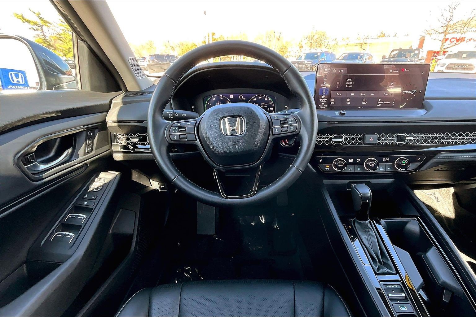 Used 2023 Honda Accord EX-L image 5