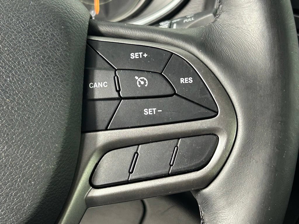 Used 2019 Jeep Cherokee Limited AWD/4WD image 27