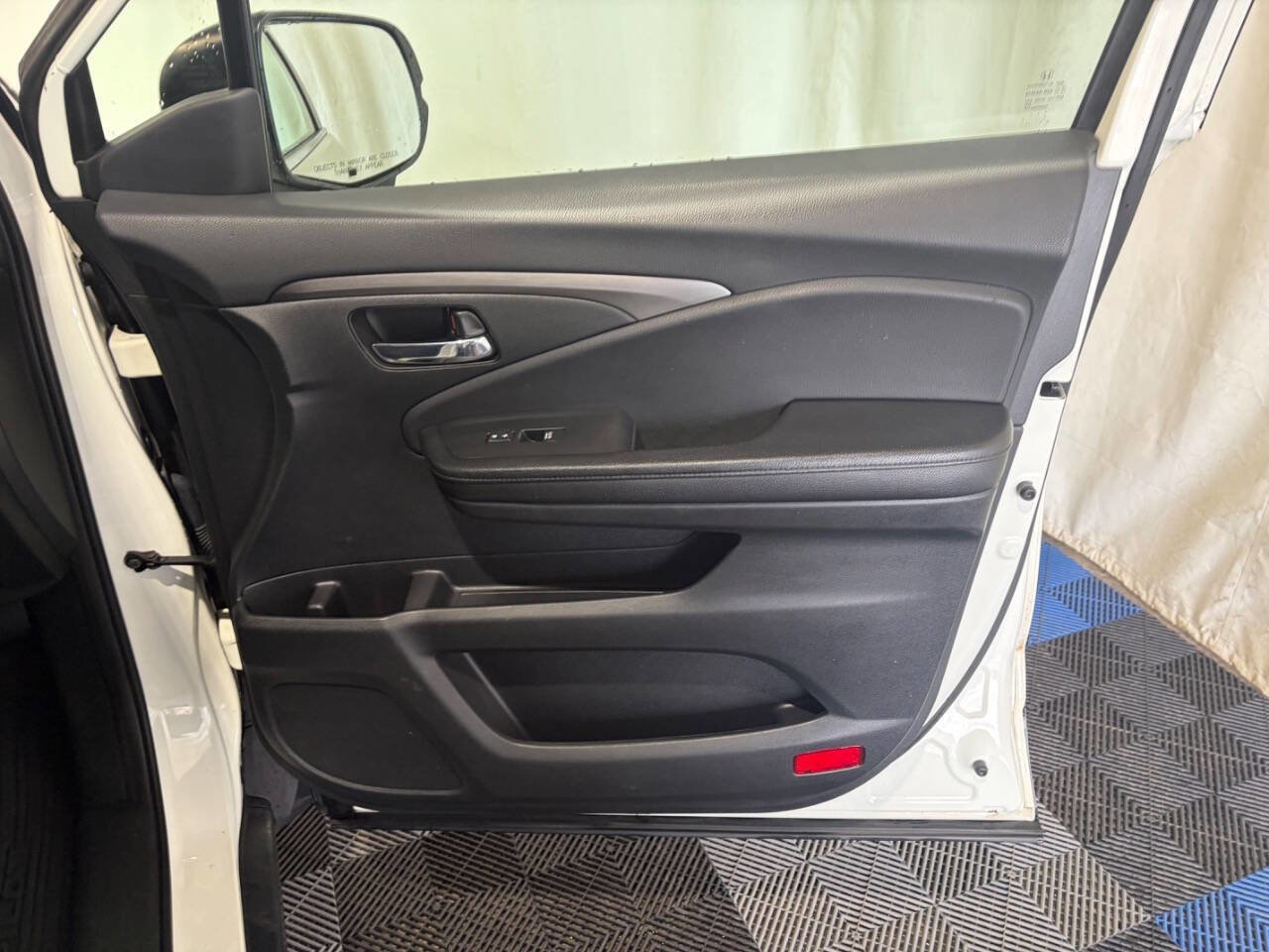 Used 2017 Honda Pilot EX-L image 12