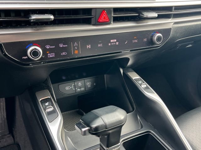 Certified 2024 Kia Sorento S image 19