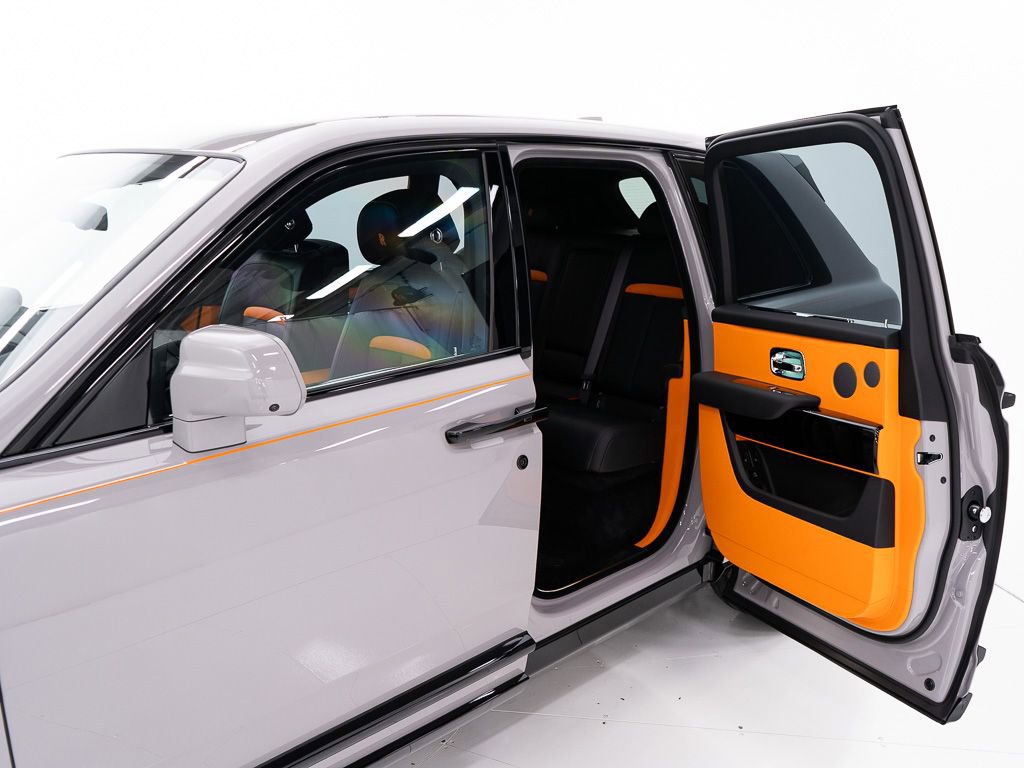 Used 2026 Rolls-Royce Cullinan AWD/4WD image 20