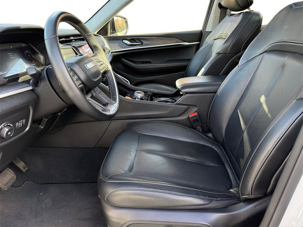 Certified 2022 Jeep Grand Cherokee L Limited image 9