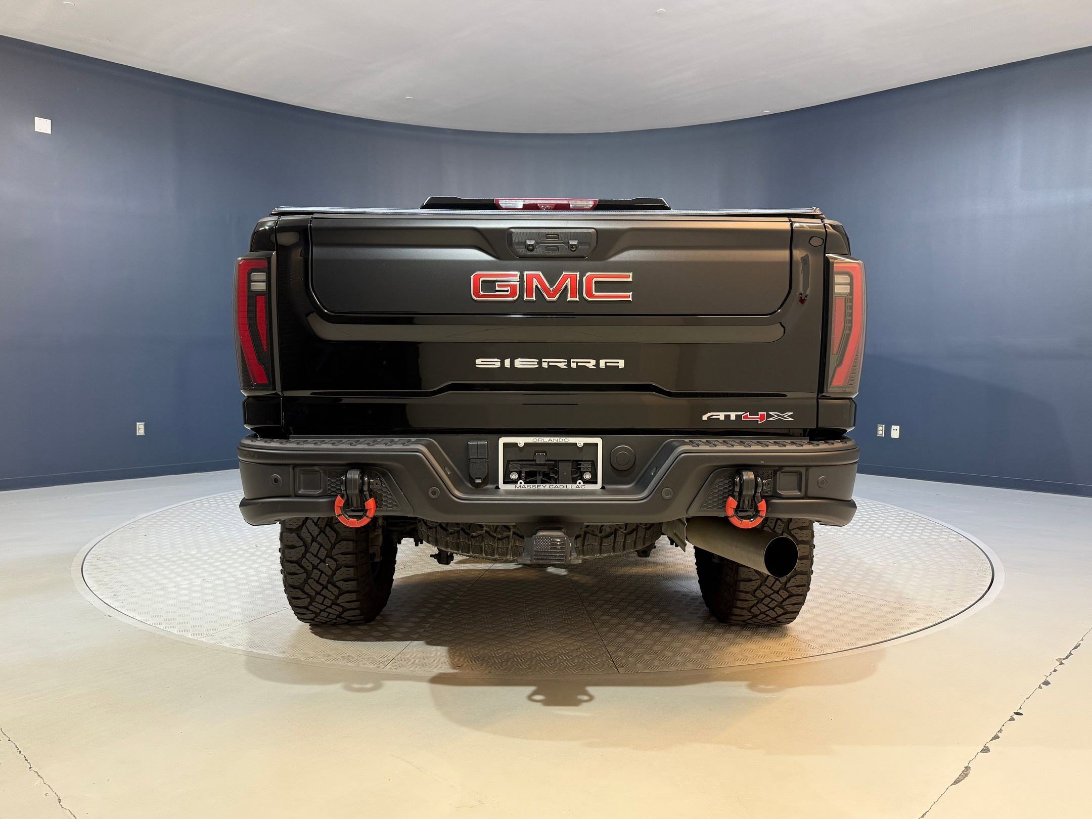 Used 2024 GMC Sierra 2500 AT4X w/ AT4X AEV Edition image 10