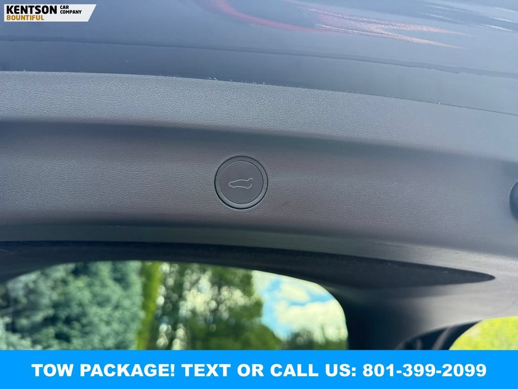Used 2025 Tesla Model Y Long Range AWD/4WD image 33