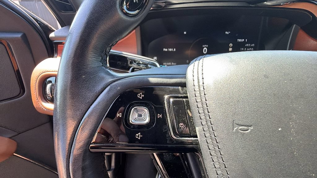 Used 2020 Lincoln Aviator Reserve w/ Equipment Group 201A AWD/4WD image 17
