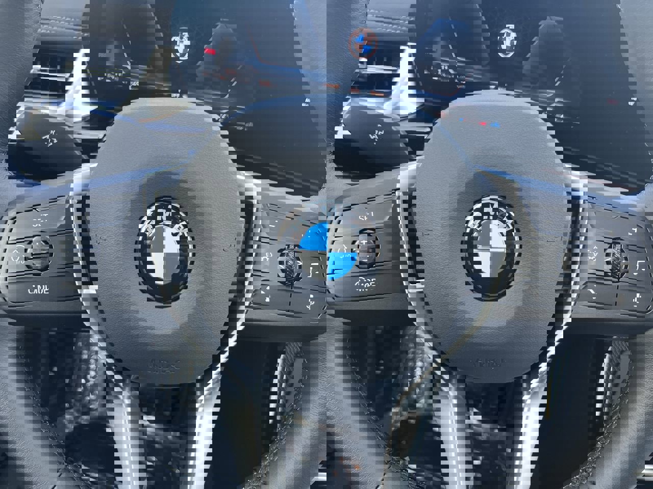 Used 2025 BMW X1 xDrive28i w/ Technology Package image 22