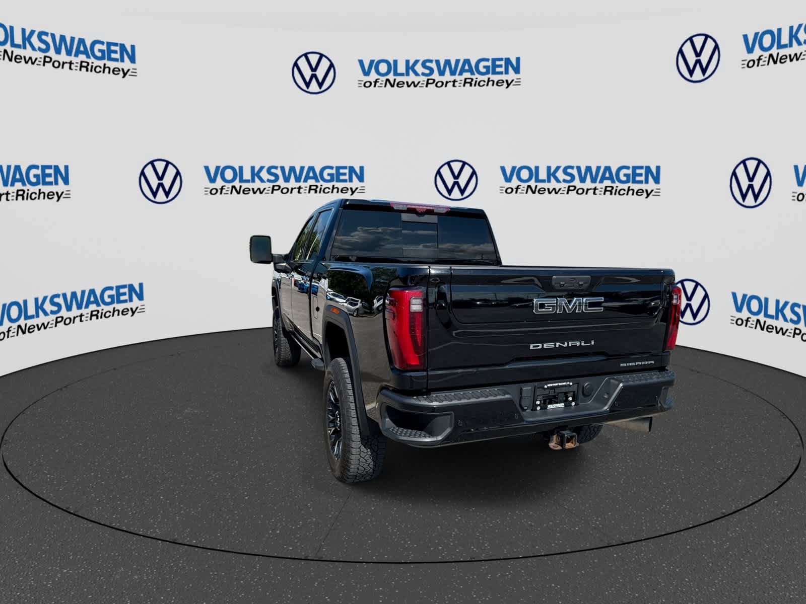 Used 2024 GMC Sierra 3500 Denali Ultimate AWD/4WD image 12