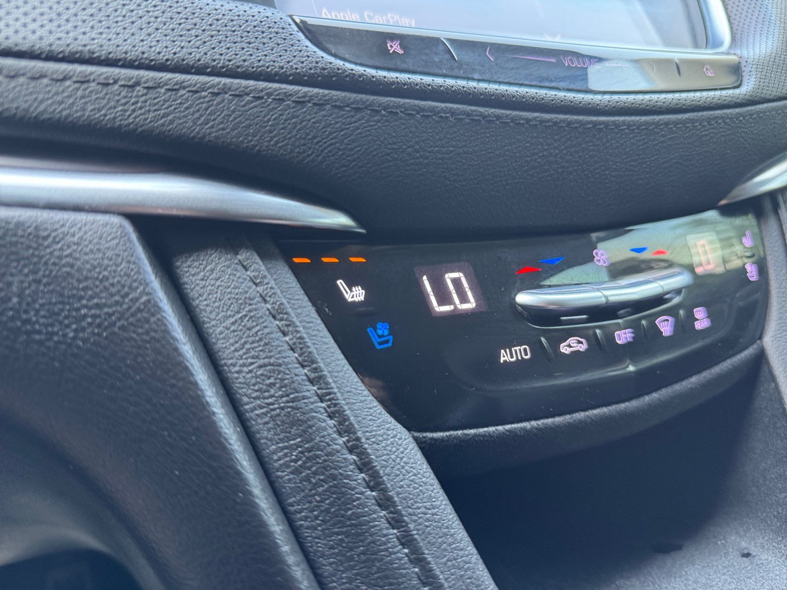 Used 2019 Cadillac XT5 Premium Luxury FWD image 24