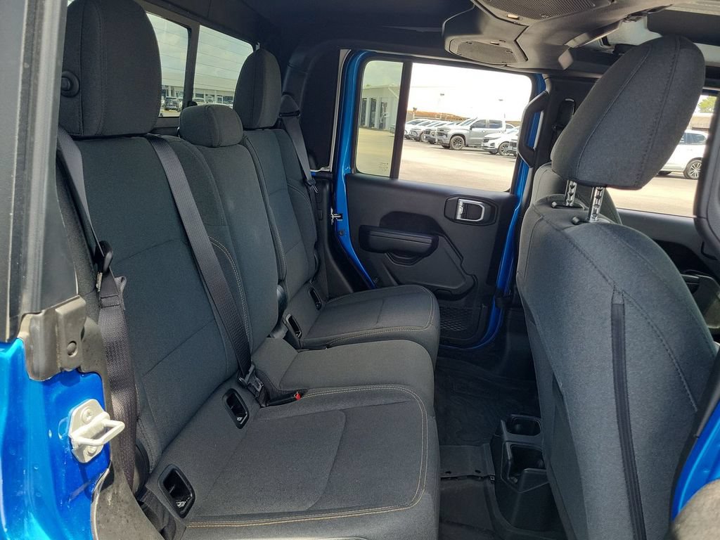 Used 2024 Jeep Gladiator Sport AWD/4WD image 25