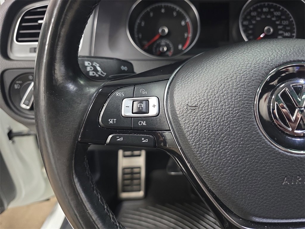 Used 2017 Volkswagen Golf Alltrack SE image 16