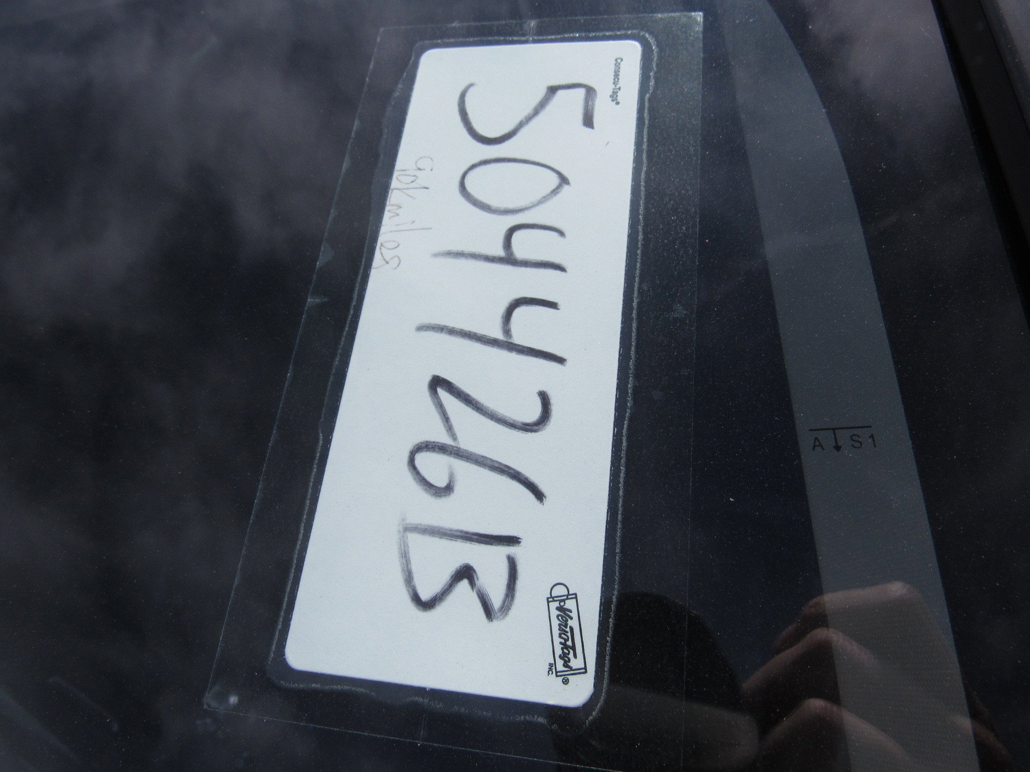 Used 2020 Toyota C-HR LE image 28