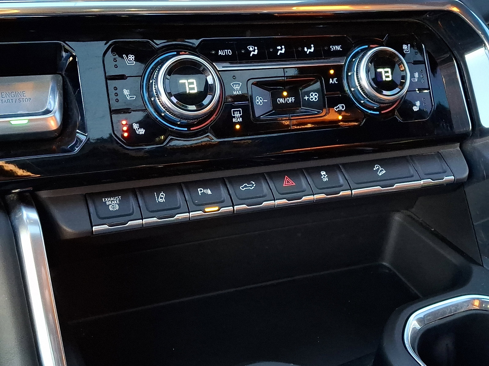 Certified 2024 GMC Sierra 2500 Denali Ultimate w/ Max Trailering Package image 27