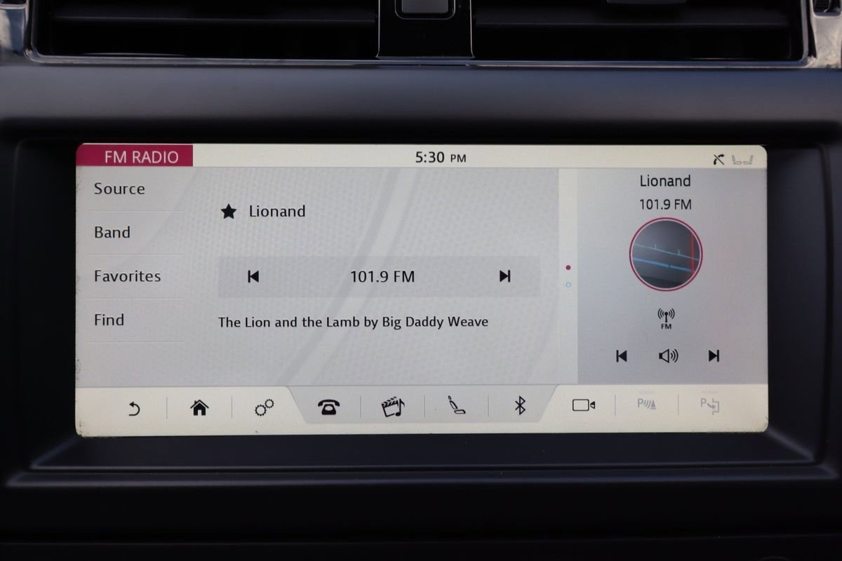 Used 2020 Land Rover Discovery SE image 19