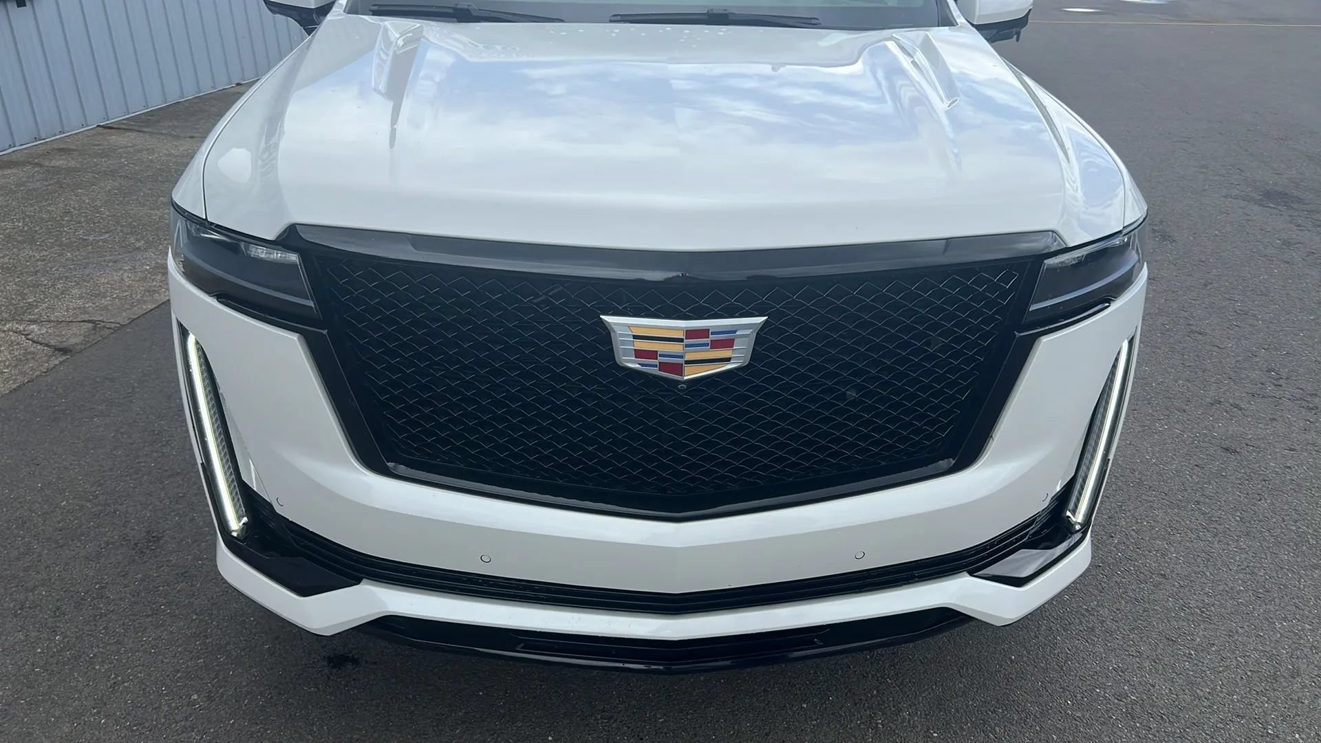 Used 2021 Cadillac Escalade Sport w/ Driver Assist Tech Package AWD/4WD image 2