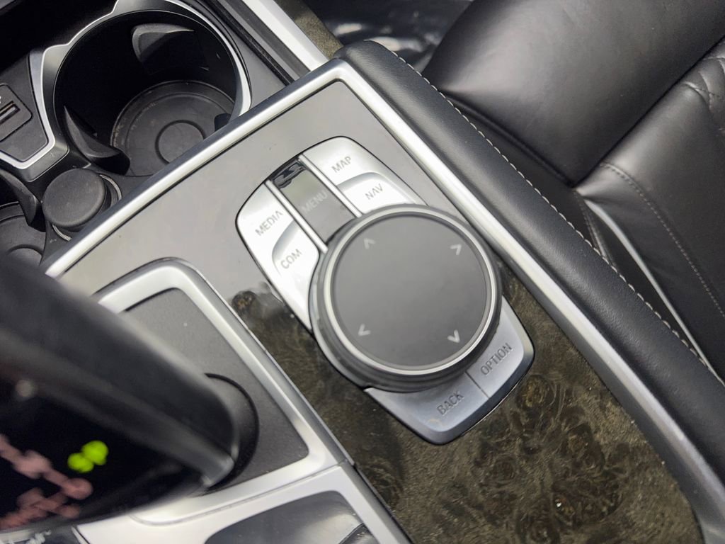 Used 2022 BMW 740i image 69