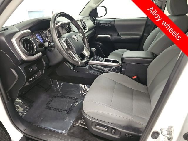 Used 2020 Toyota Tacoma SR5 w/ Blackout Package image 14