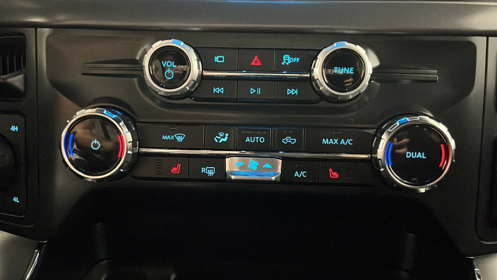 Used 2025 Ford F150 XLT w/ Equipment Group 302A MID AWD/4WD image 19