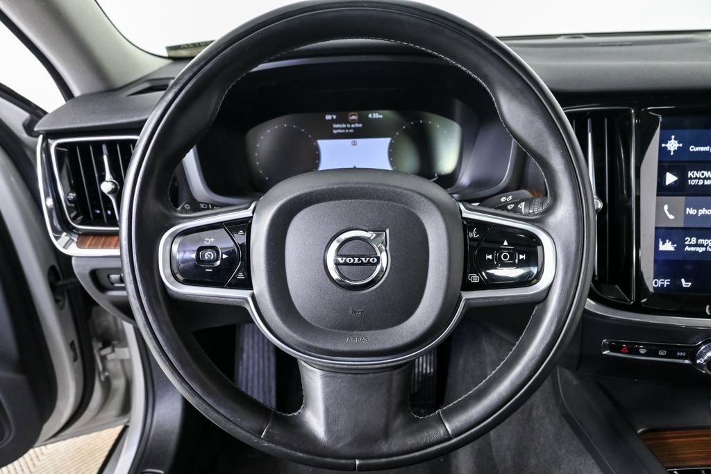 Used 2019 Volvo S60 T5 Momentum image 10
