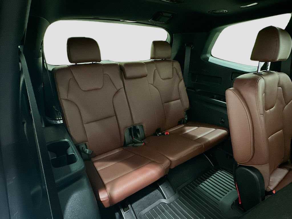 Used 2024 Kia Telluride SX w/ Towing Package FWD image 26