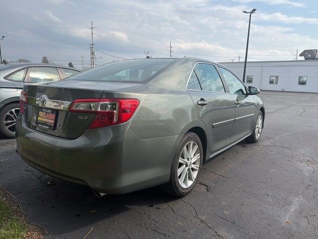 Used 2012 Toyota Camry XLE w/ Leather Pkg image 5