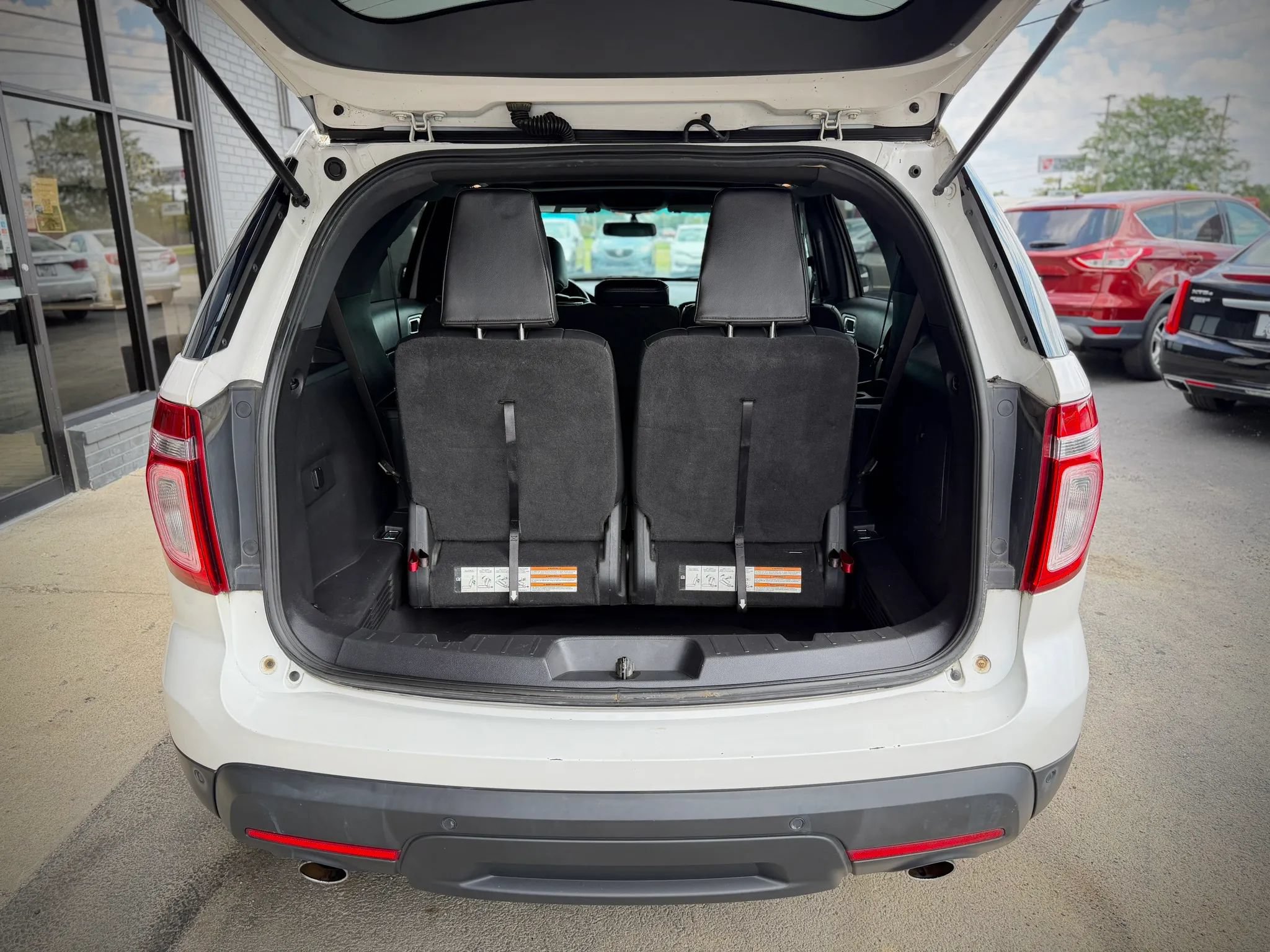 Used 2012 Ford Explorer XLT FWD image 4