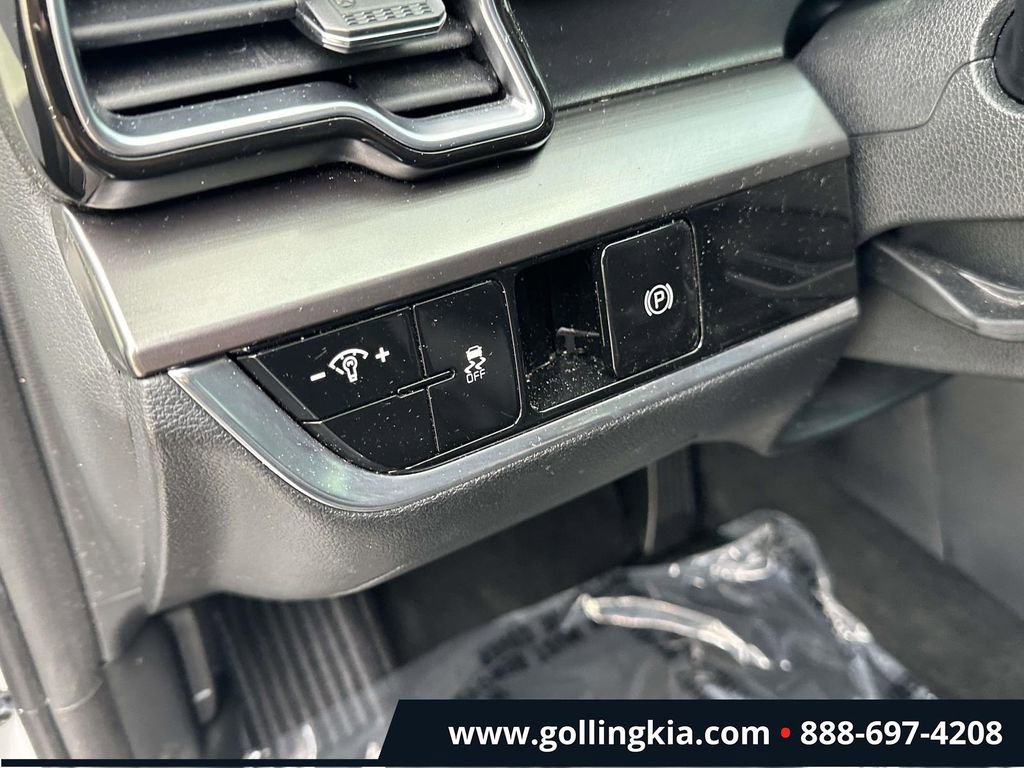 Certified 2023 Kia Sportage EX FWD image 17