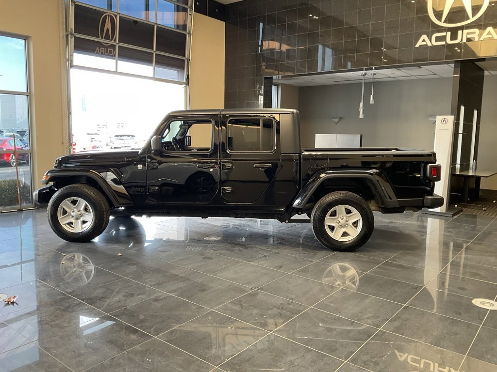 Used 2021 Jeep Gladiator Sport image 4