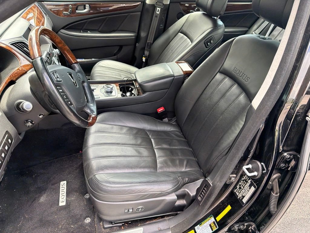 Used 2011 Hyundai Equus Ultimate RWD image 5