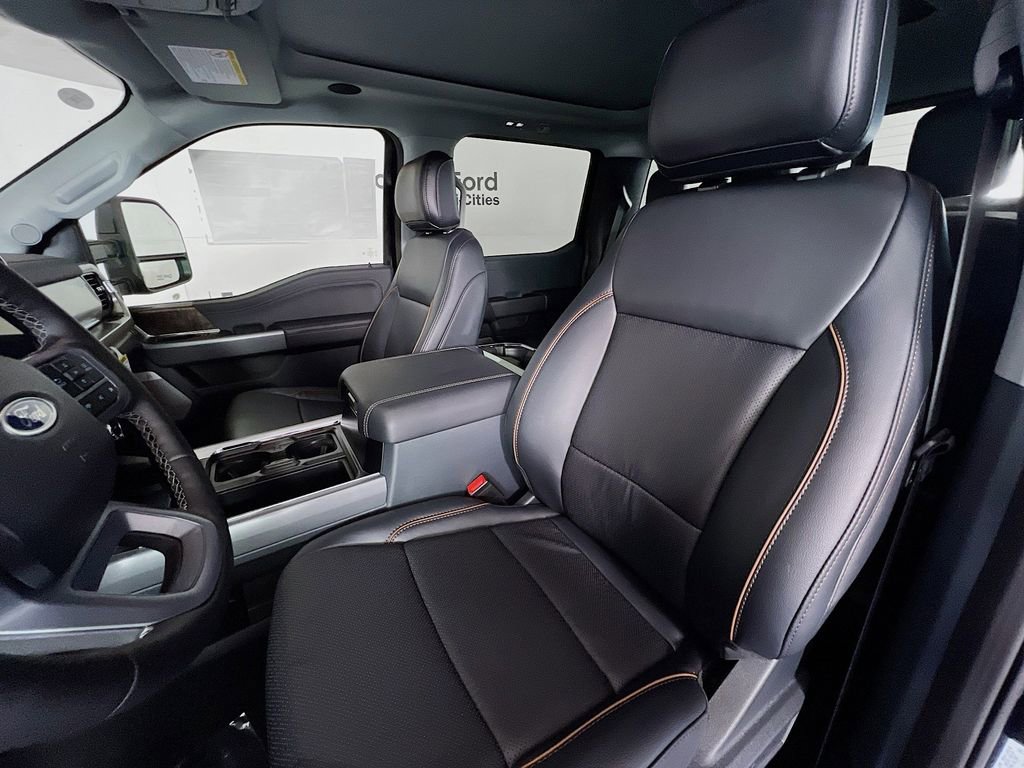 New 2025 Ford F250 Lariat w/ Lariat Ultimate Package image 25