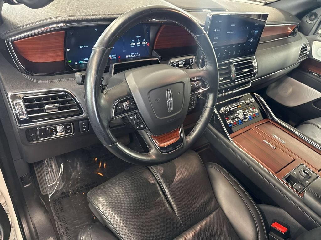 Certified 2023 Lincoln Navigator Reserve AWD/4WD image 11