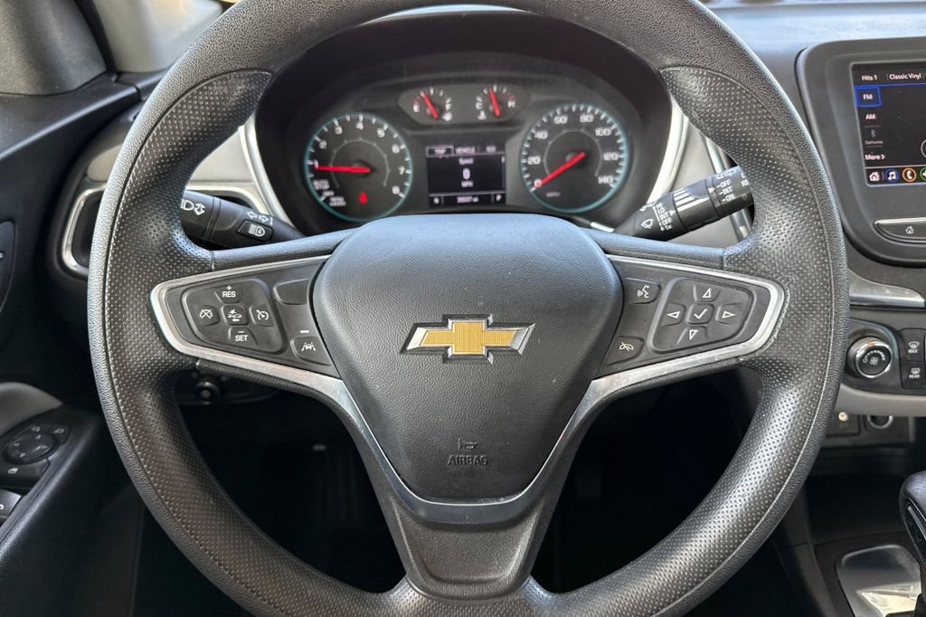 Used 2023 Chevrolet Equinox LS FWD image 34