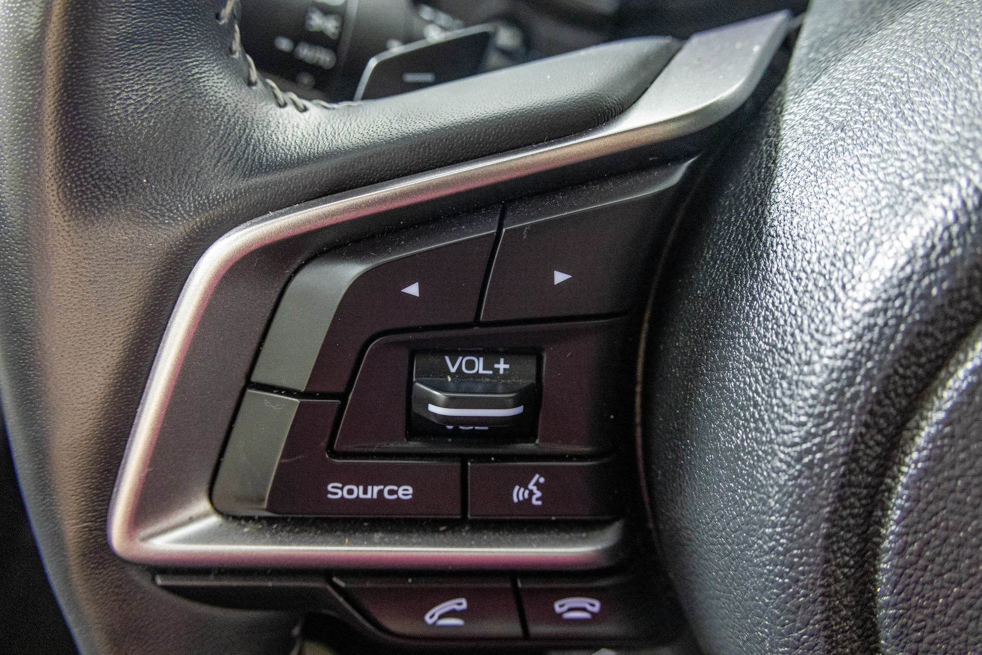 Used 2022 Subaru Ascent Touring image 36