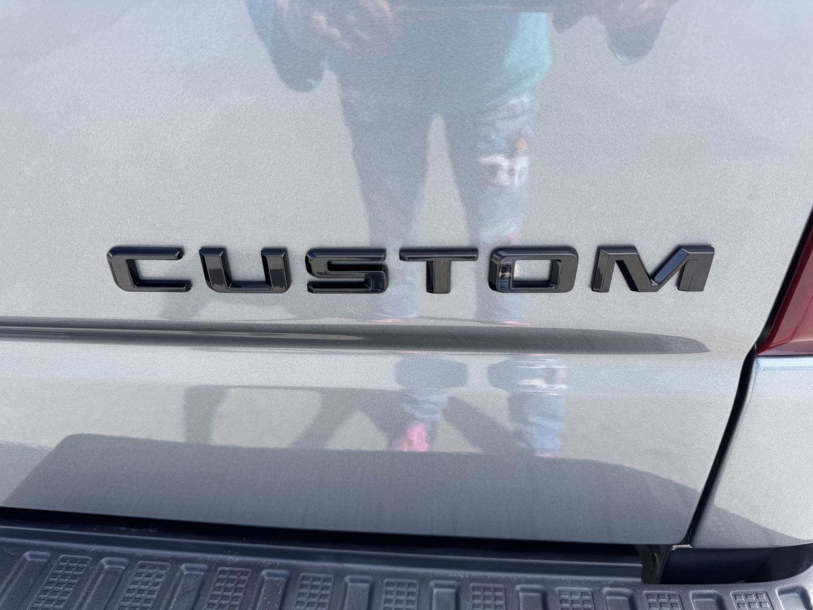 Used 2020 Chevrolet Silverado 1500 Custom w/ Custom Value Package AWD/4WD image 28