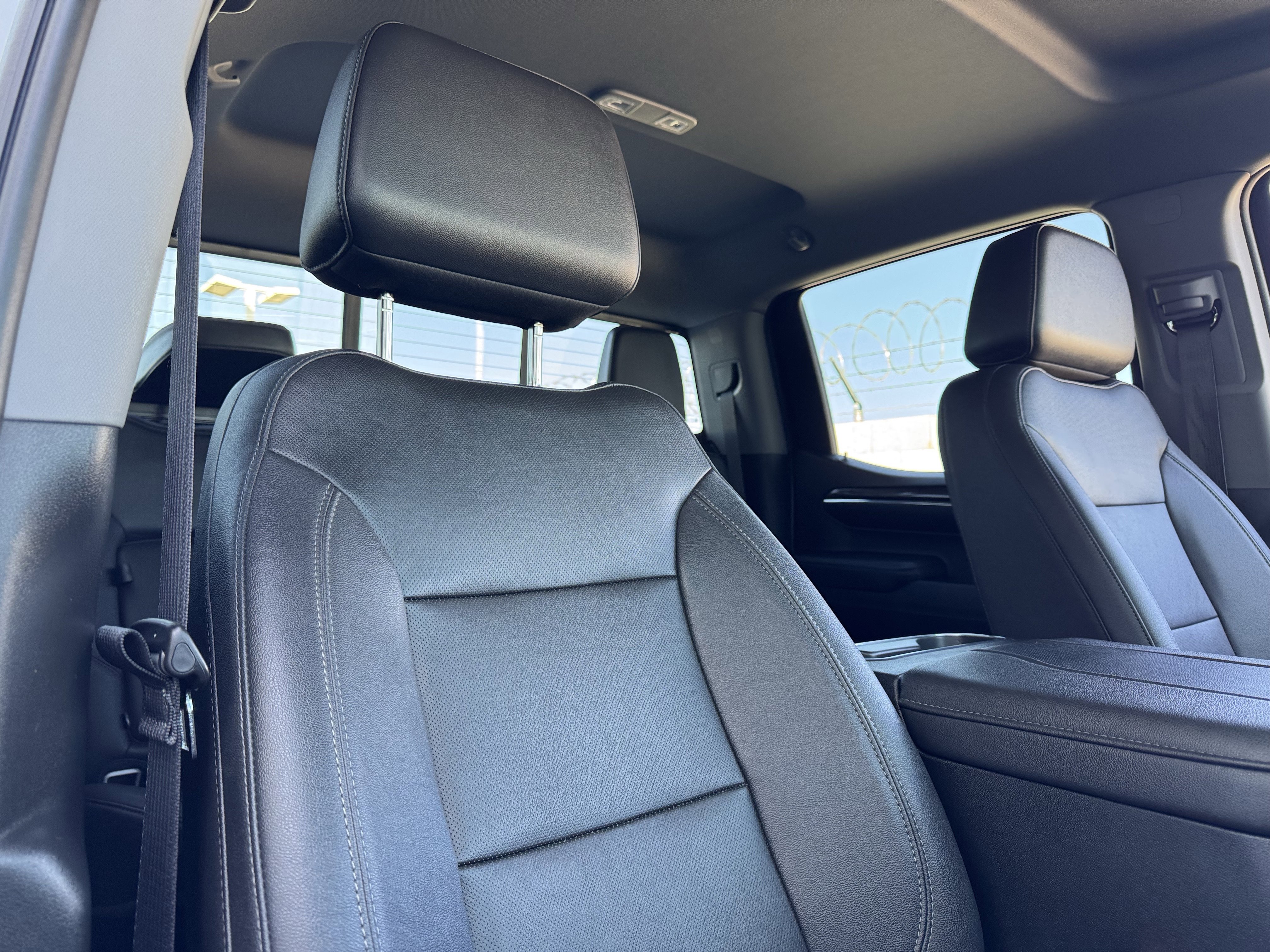 Used 2023 Chevrolet Silverado 1500 LTZ w/ Technology Package AWD/4WD image 24