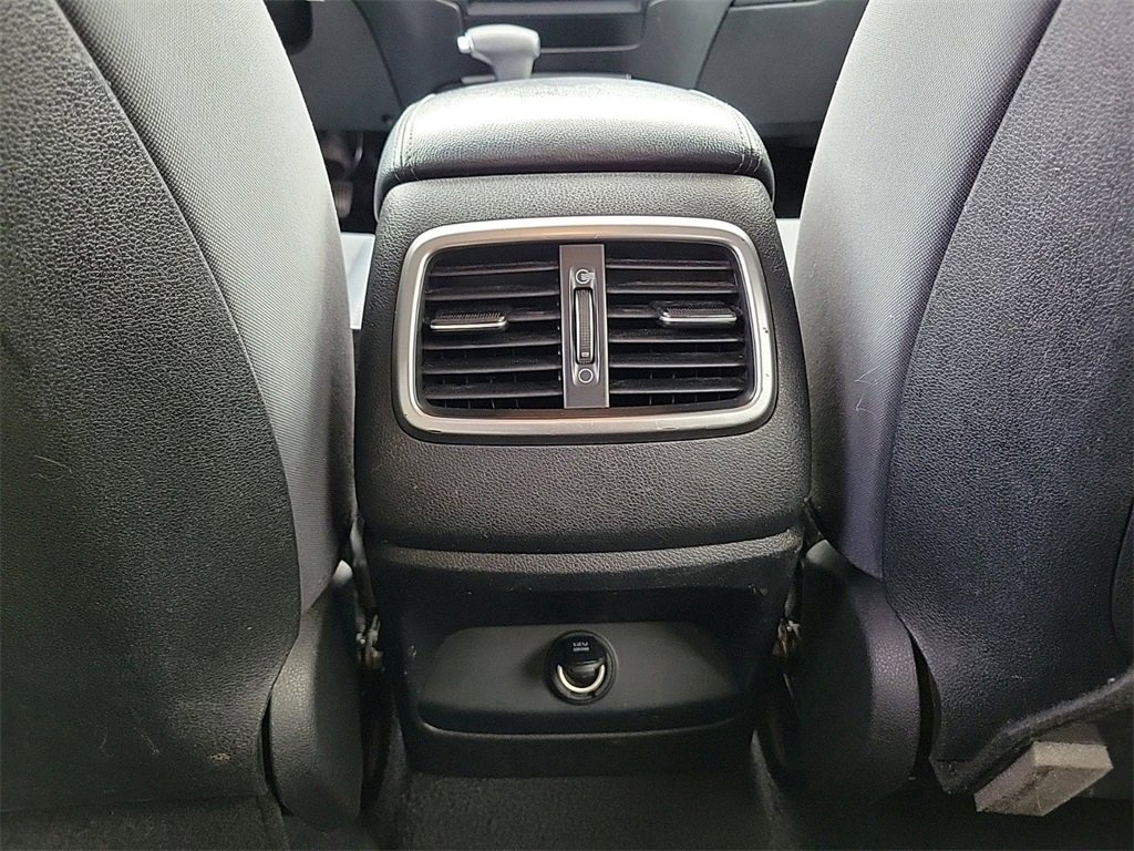 Used 2019 Kia Sorento L image 10