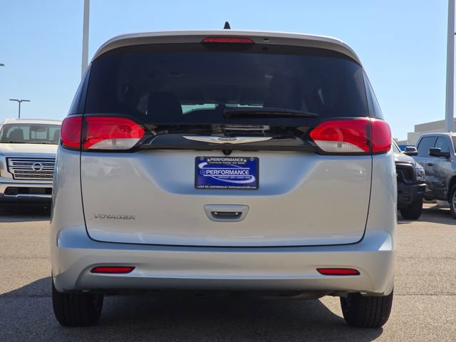 Used 2023 Chrysler Voyager LX FWD image 24